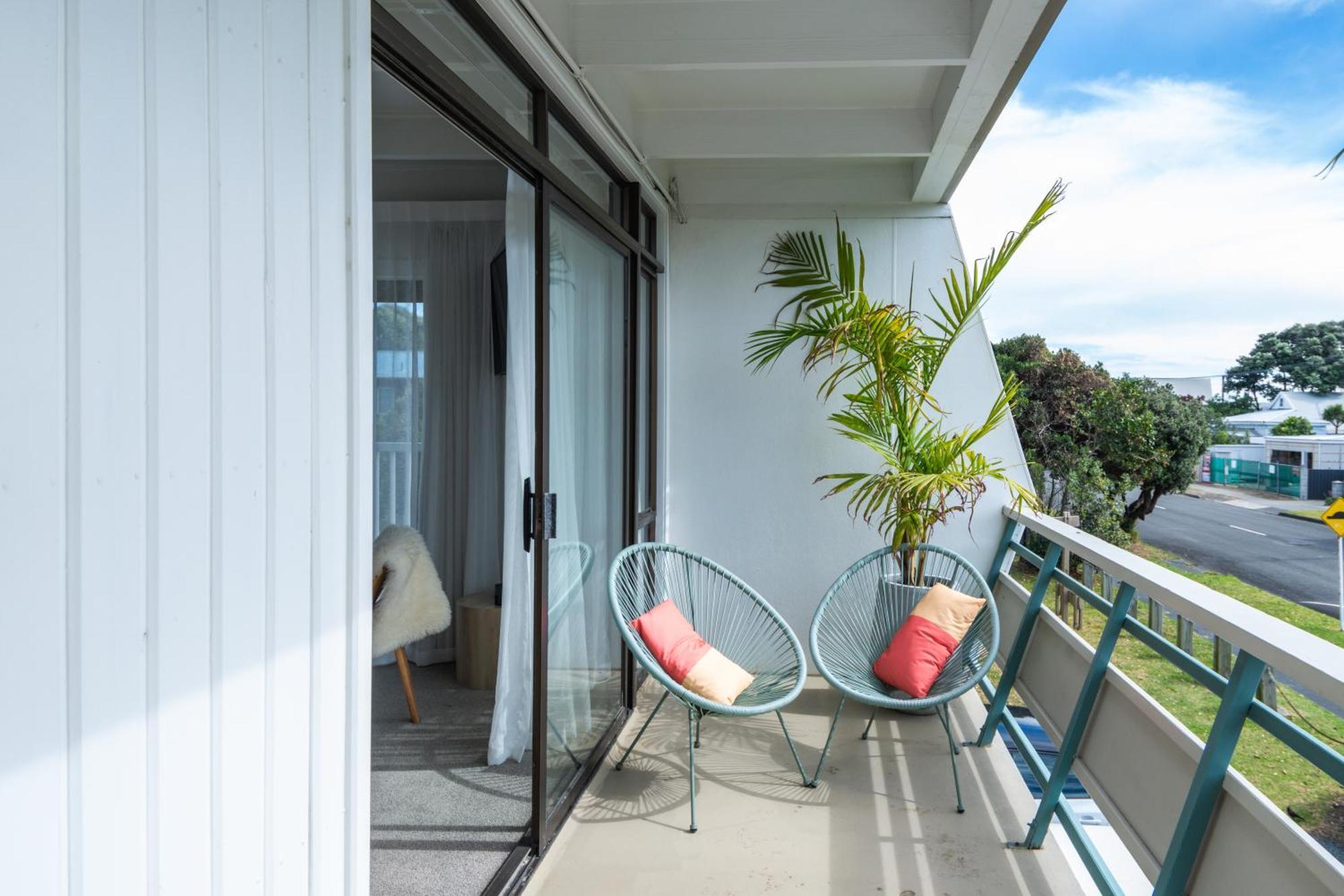 Whispering Sands Beachfront Motel 기즈번 외부 사진