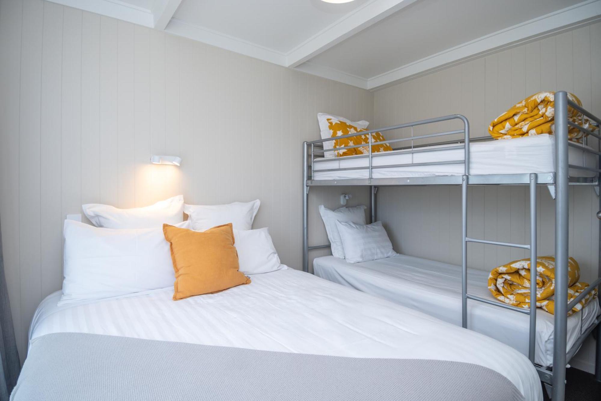 Whispering Sands Beachfront Motel 기즈번 외부 사진